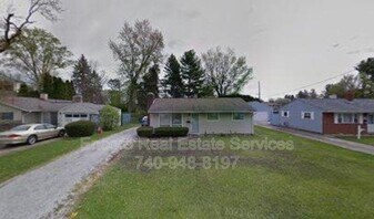 684 Saratoga Ave in Newark, OH - Building Photo