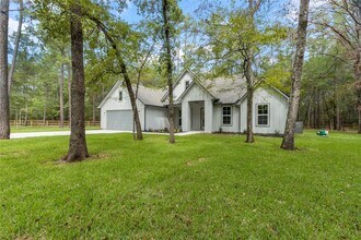11193 Wildwood Ln in Todd Mission, TX - Building Photo - Building Photo