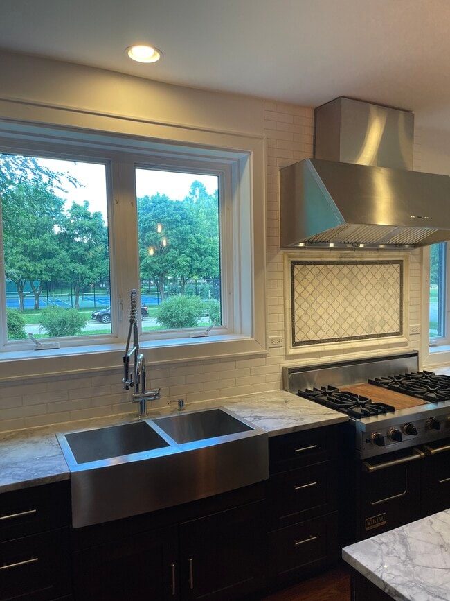 1580 Dewey Ave, Unit #1