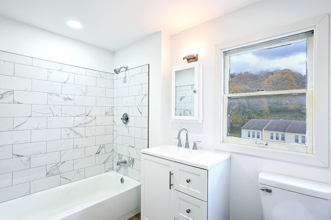 329 Bedford St in Cumberland, MD - Foto de edificio - Building Photo