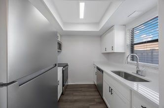 200 Westwood Terrace N in St. Petersburg, FL - Building Photo - Building Photo