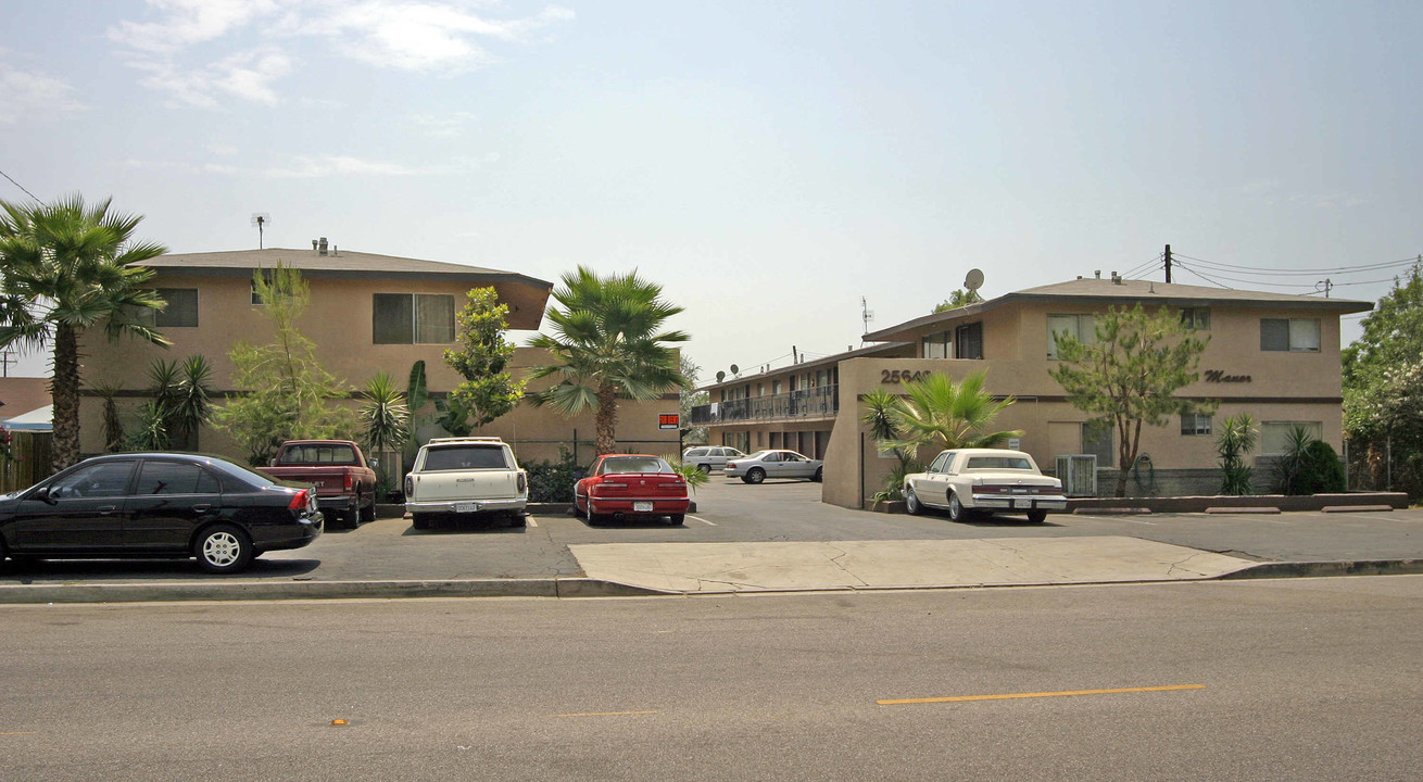 6th Street Manor in San Bernardino, CA - Building Photo