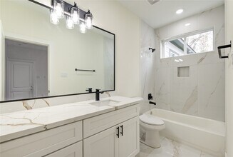 4308 Alice St in Houston, TX - Building Photo - Building Photo