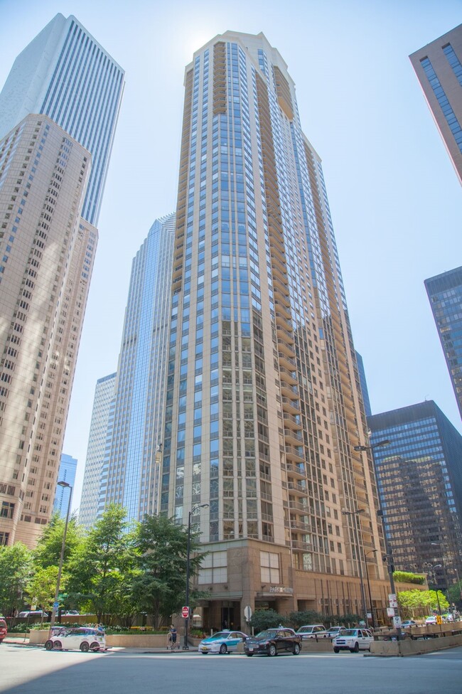 222 N Columbus Dr, Unit 2503 in Chicago, IL - Foto de edificio - Building Photo