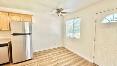 868 E Alvarado St in Fallbrook, CA - Building Photo - Building Photo