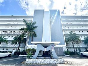 320 NE 12th Ave in Hallandale Beach, FL - Building Photo - Building Photo