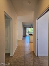 10045 Heather Ln in Naples, FL - Foto de edificio - Building Photo