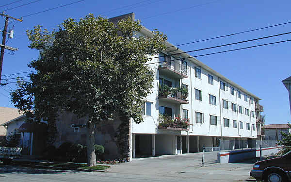 Benjamin Place in Redwood City, CA - Foto de edificio - Building Photo