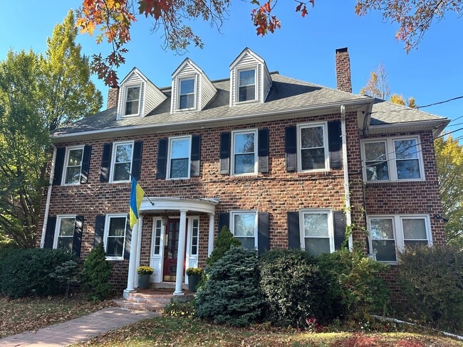 property at 512 Townsend Ave