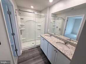 255 Maple Run Dr in York, PA - Building Photo - Building Photo