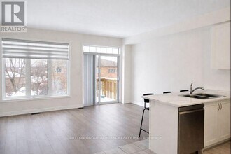 2135 Speare Ct in Innisfil, ON - Building Photo - Building Photo