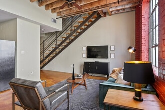 1039 Constance St in New Orleans, LA - Building Photo - Building Photo