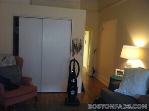 62 Boylston St, Unit 910 in Boston, MA - Foto de edificio - Building Photo