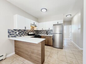 134 Wilkinson Ave, Unit 2R in Jersey City, NJ - Building Photo