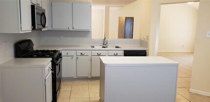 28811 Sedgefield St in Spring, TX - Building Photo - Building Photo