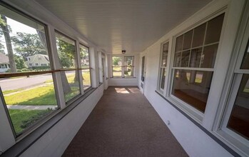 20 Oakhill Rd in Midland Park, NJ - Foto de edificio - Building Photo