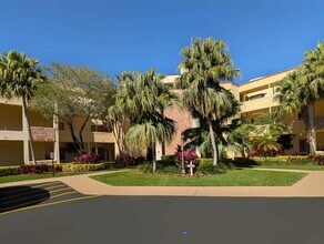 7535 La Paz Blvd in Boca Raton, FL - Building Photo - Building Photo