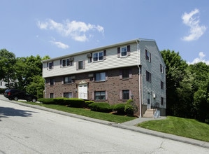 2 Laurent Rd in Salem, MA - Building Photo - Building Photo