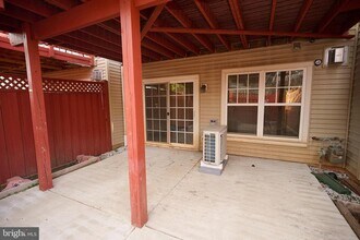 43259 Sunderleigh Square in Broadlands, VA - Building Photo - Building Photo