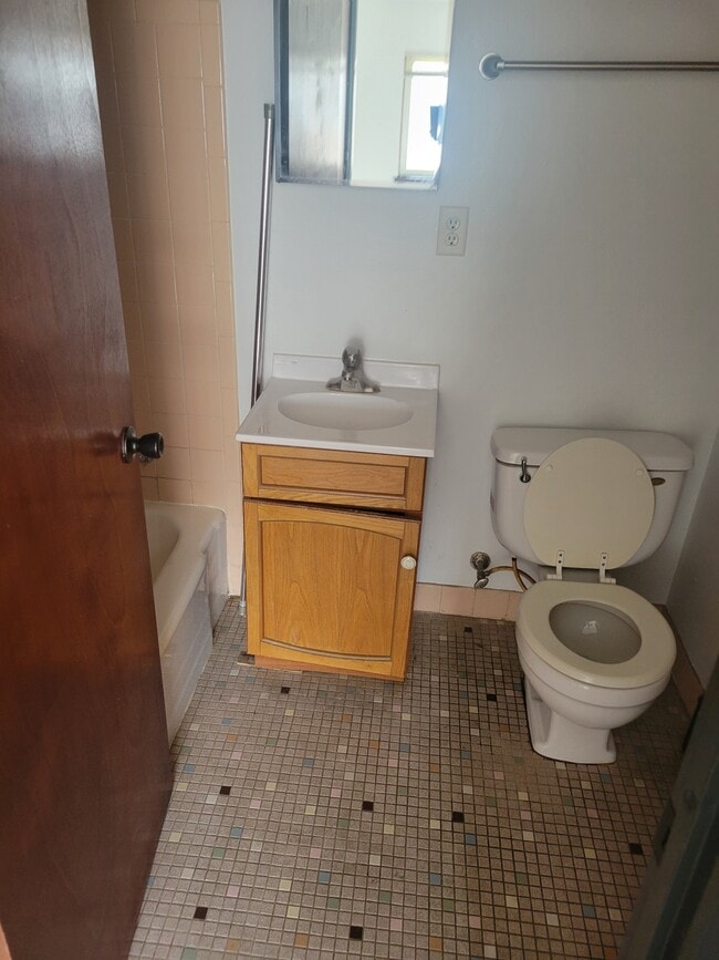 6535 Beloit Rd in West Allis, WI - Building Photo - Building Photo