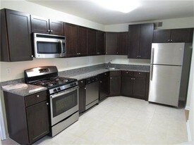 703 Stony Brook Way, Unit 703 Stony Brook way in North Brunswick, NJ - Building Photo