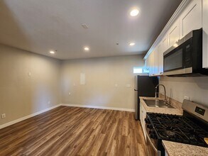 10974 Huber St, Unit studio in Anaheim, CA - Building Photo - Building Photo