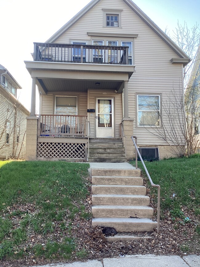 property at 2943 N Newhall St