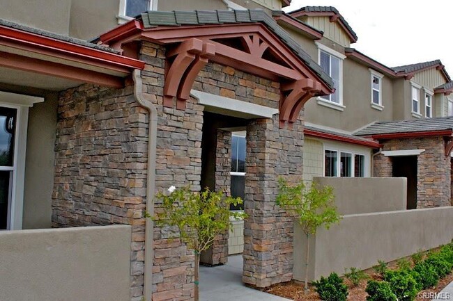 28632 Pietro Dr in Santa Clarita, CA - Building Photo - Building Photo