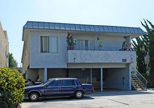 11728 Avon Way in Los Angeles, CA - Building Photo - Building Photo