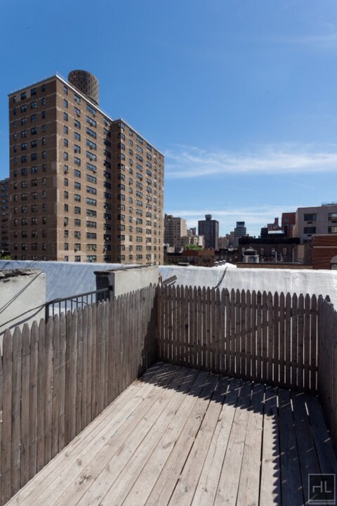 East 28th Street in New York, NY - Building Photo