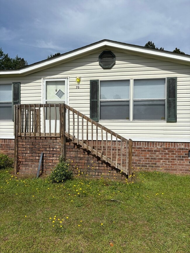 70 Kiwi Ct in Wedgefield, SC - Building Photo - Building Photo