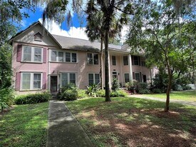 414 NE 5th Ave in Gainesville, FL - Building Photo