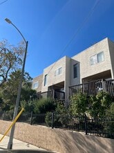 Laveta Terrace in Los Angeles, CA - Building Photo - Building Photo