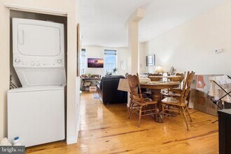 321 N Front St in Philadelphia, PA - Building Photo - Building Photo