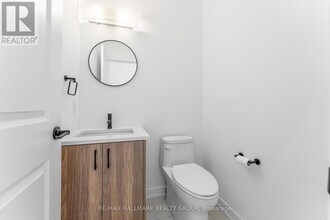 136 Ploughshare Rd in Ottawa, ON - Building Photo - Building Photo