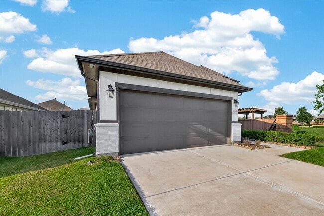 property at 20702 Wilde Redbud Trl