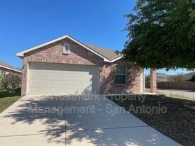 10903 Dewlap Trail in San Antonio, TX - Building Photo