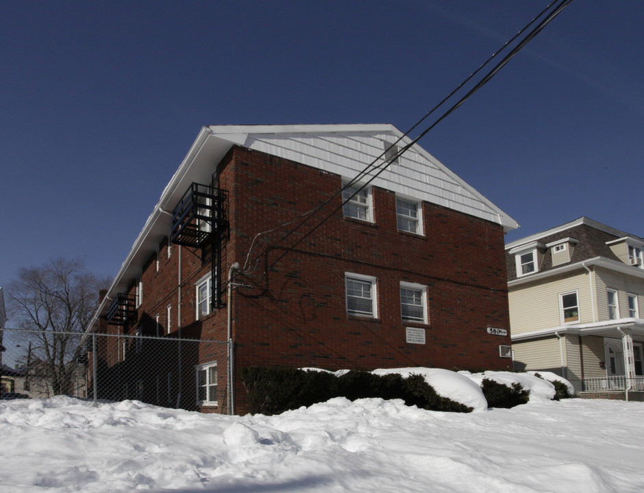 580 Jefferson Ave in Elizabeth, NJ - Building Photo