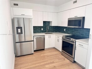 5161 Collins Ave in Miami Beach, FL - Building Photo - Building Photo