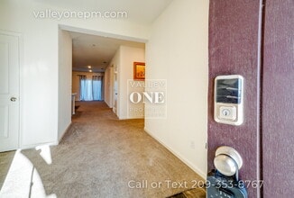 644 Cheshire Dr in Patterson, CA - Building Photo - Building Photo