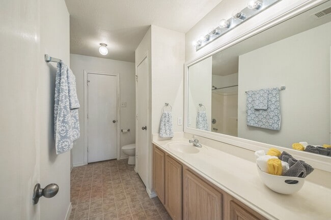 5751 Wandering Creek Dr