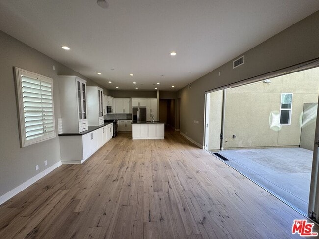 231 Cultivate in Irvine, CA - Building Photo - Building Photo