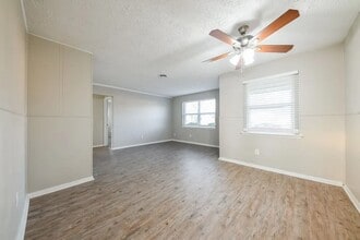 3064 Albany Dr in Mesquite, TX - Building Photo - Building Photo