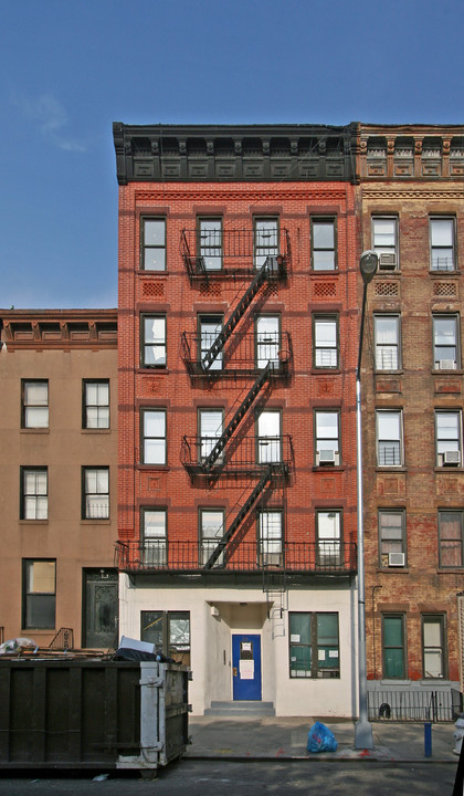 291 Pleasant Ave in New York, NY - Building Photo