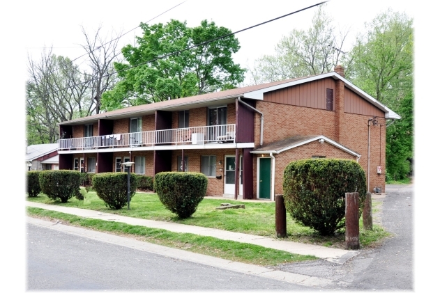 501 Western Ave in Collinsville, IL - Foto de edificio