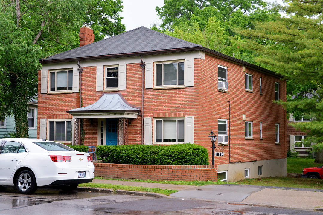 1816 Beacon St in Cincinnati, OH - Building Photo