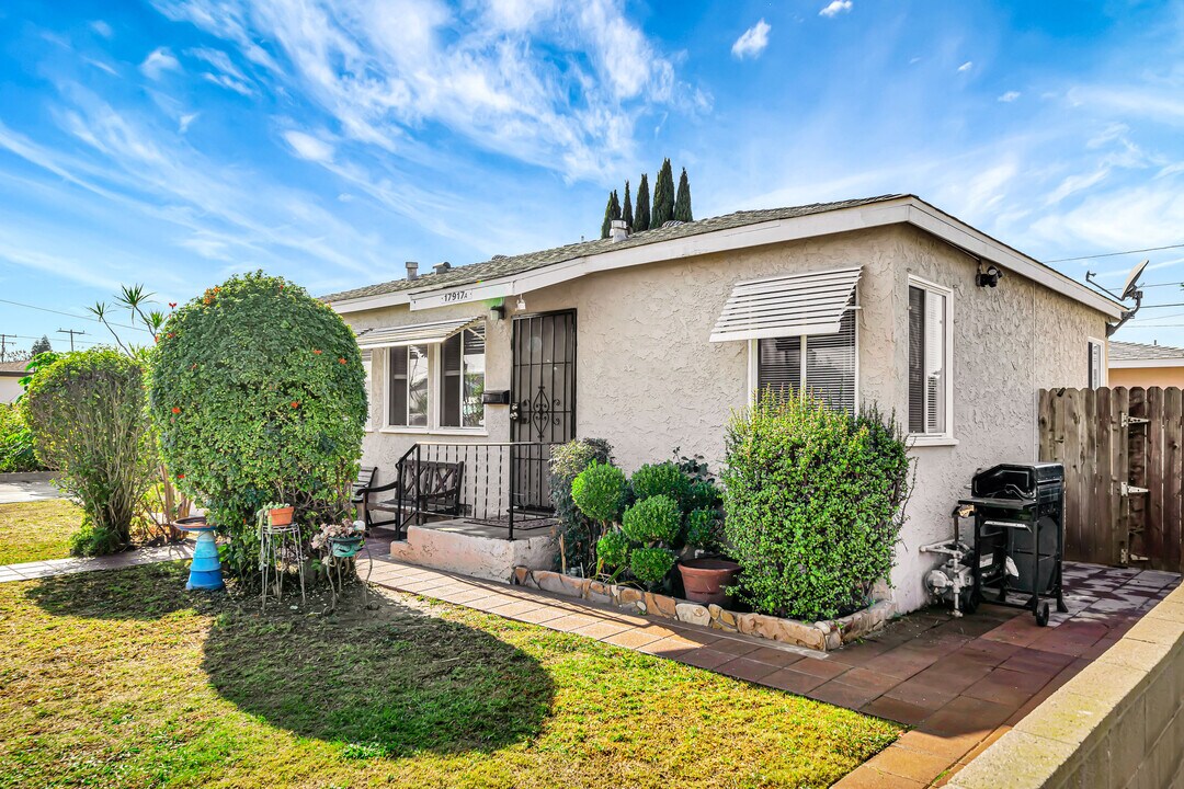 17917 Evelyn Ave in Gardena, CA - Building Photo