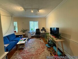 6 Wait St in Boston, MA - Building Photo