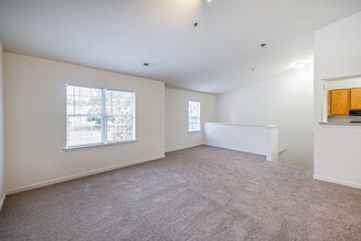 Terrace View Apartments in Colonial Heights, VA - Foto de edificio - Building Photo