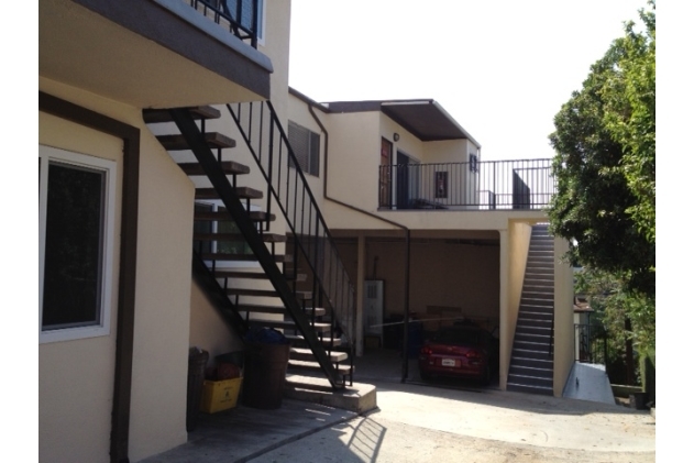 1100 W Kensington Rd in Los Angeles, CA - Building Photo - Building Photo